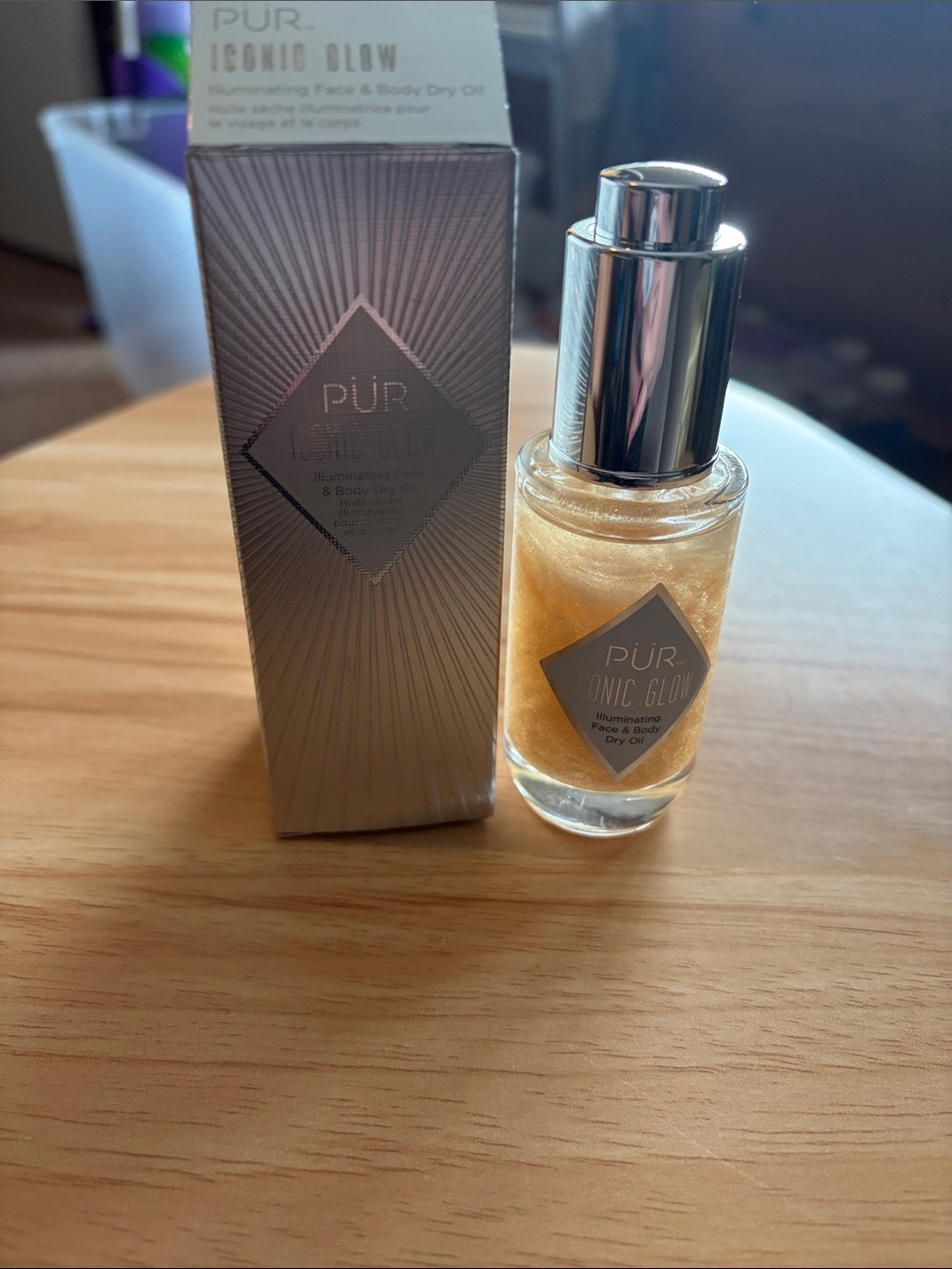 PÜR Iconic Glow Illuminating Face & Body Dry Oil - Gold Shimmer